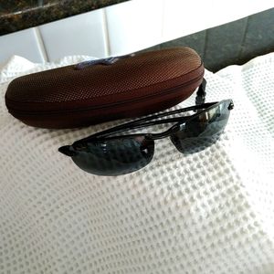 Maui Jim Sport Makaha sunglasses with case